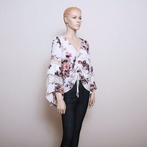 Leith Floral‎ Lace Tiered Bell Sleeve Blouse